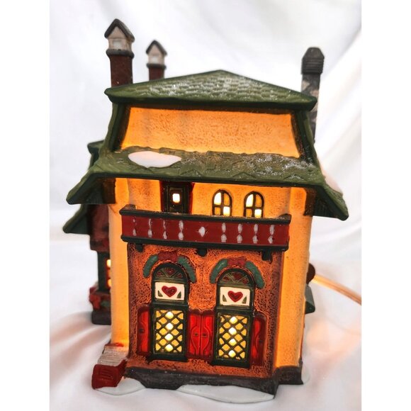 Dept 56 ELFIE'S SLEDS & SKATES North Pole Christmas Village building shop 5625-1 - Picture 4 of 9